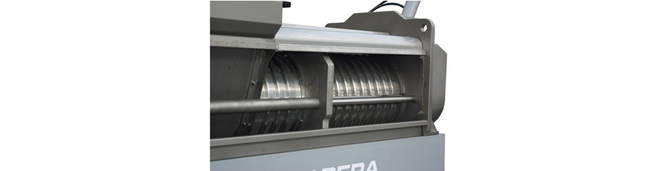 Coq - Matériel : pressoirs continus, égouttoir,pressoirs hydraulique, foulopompe